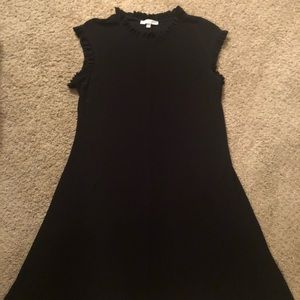 Black sleeveless dress